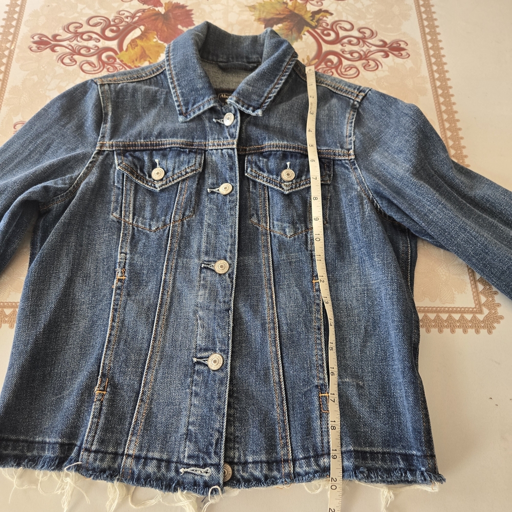 Abercrombie & Fitch Jean Jacket Womens Size S Blue Dark Wash Frayed Hem Buttons - Picture 9 of 11